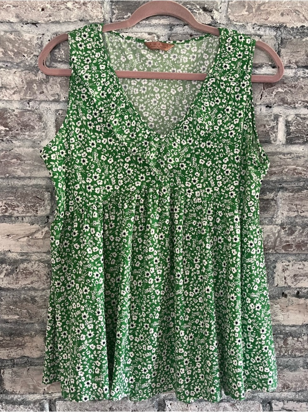 Amiana Green Floral Sleeveless V-Neck Babydoll Top so comfy/flowy smoke/pet free